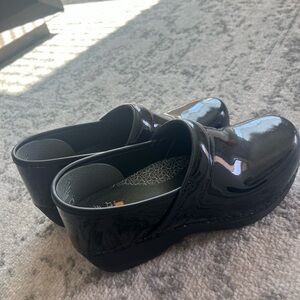 Dansko Women’s XP 2.0 Size 38
